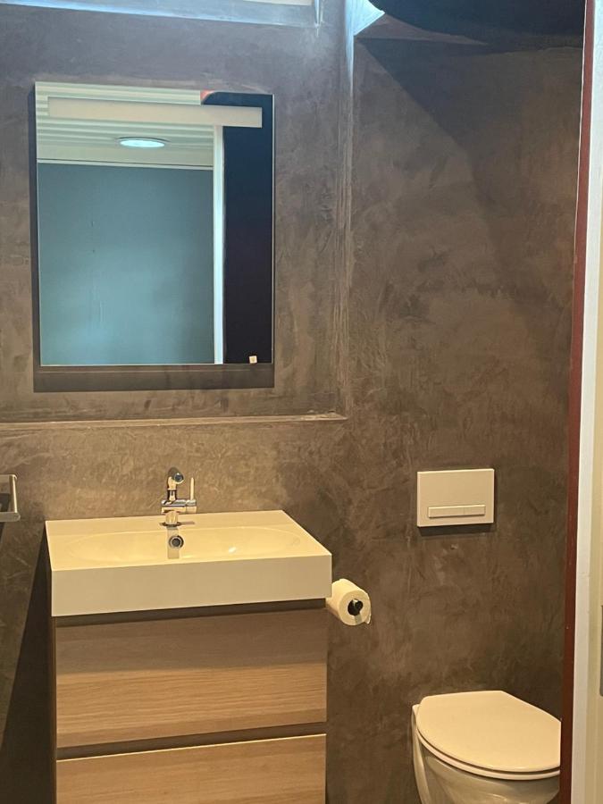 Tiny-House Van Zeecontainers Bij Het Bos Oranjewoud Bagian luar foto