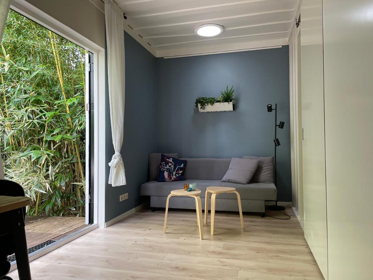 Tiny-House Van Zeecontainers Bij Het Bos Oranjewoud Bagian luar foto