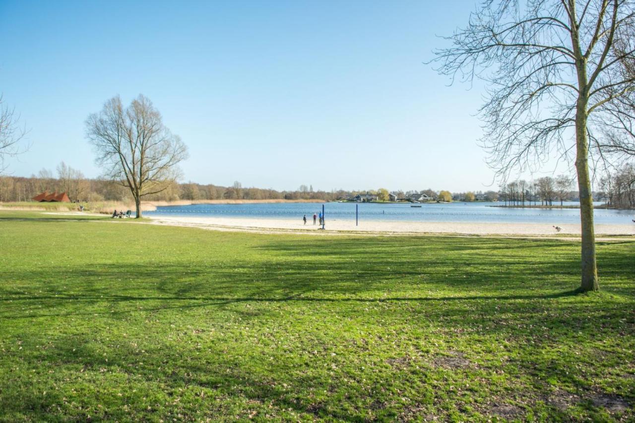 Tiny-House Van Zeecontainers Bij Het Bos Oranjewoud Bagian luar foto